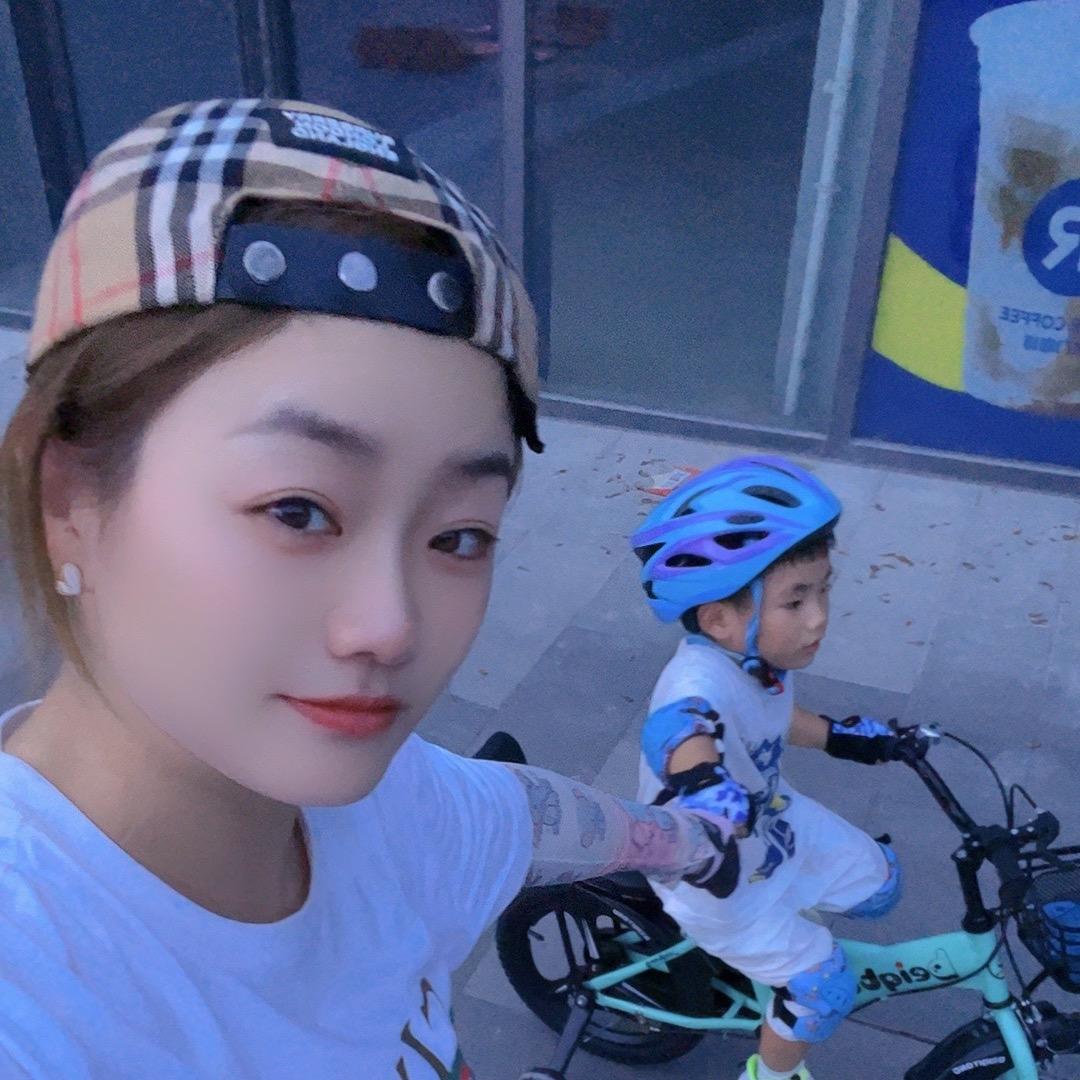 @张小茜