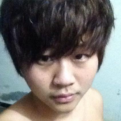 ɑ.◇ 茪輝歲冄 ℡