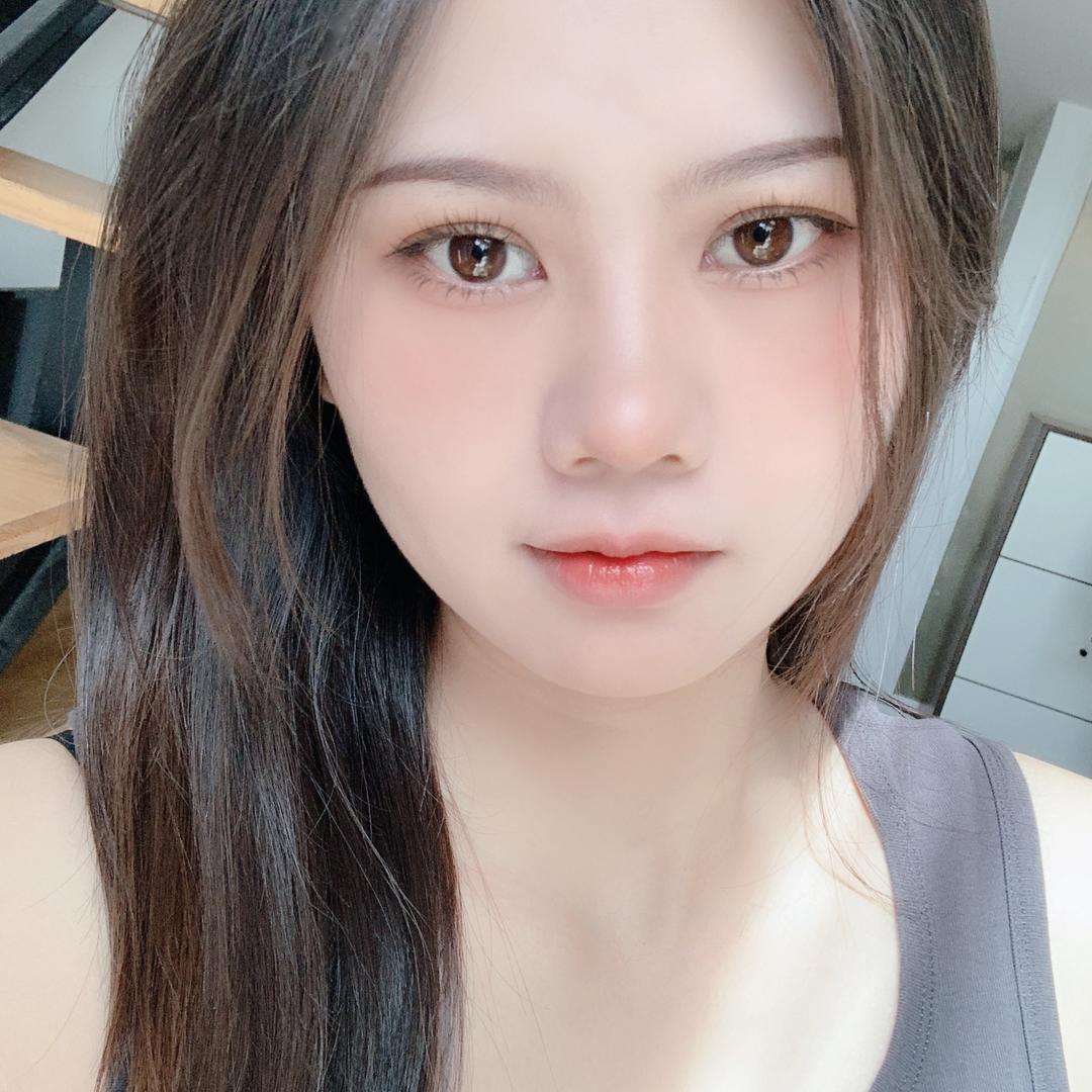 爱玩游戏的静静