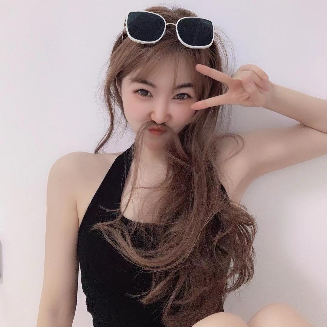 🏖小鄂鄂 🏖