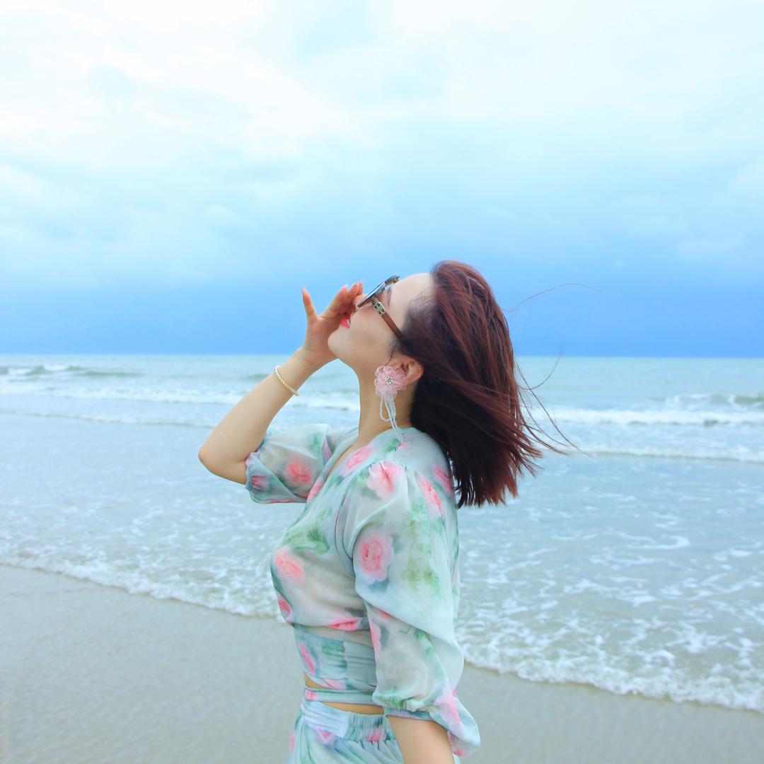 婷妹儿是个小太阳i