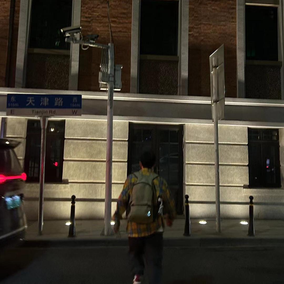 高耸的果萃