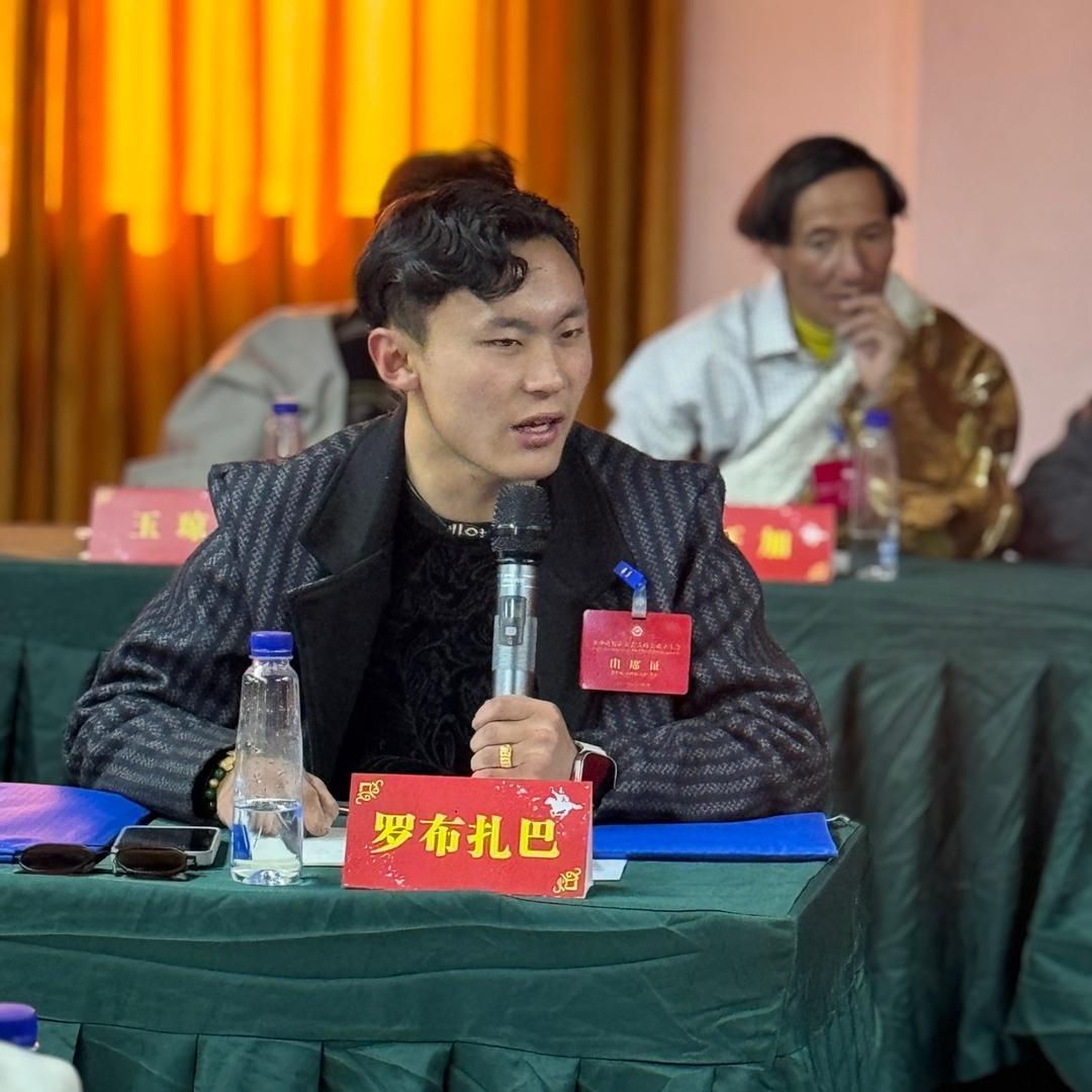 那曲巴青格萨尔艺人（罗布扎巴）