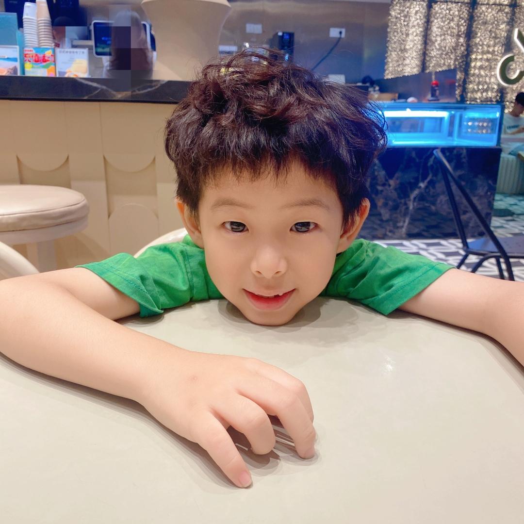 铄哥的一家@抖音