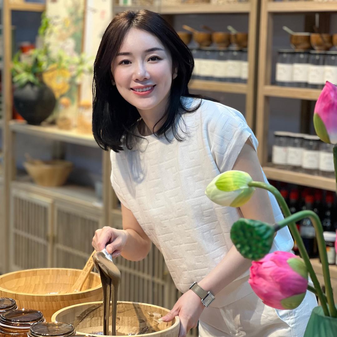 芳芳（草本调肤可教学）