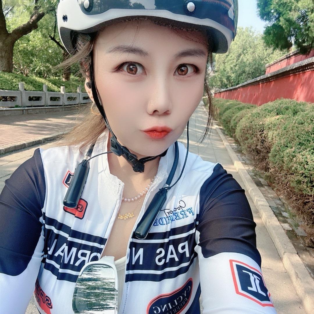 贩卖金子的小姐姐