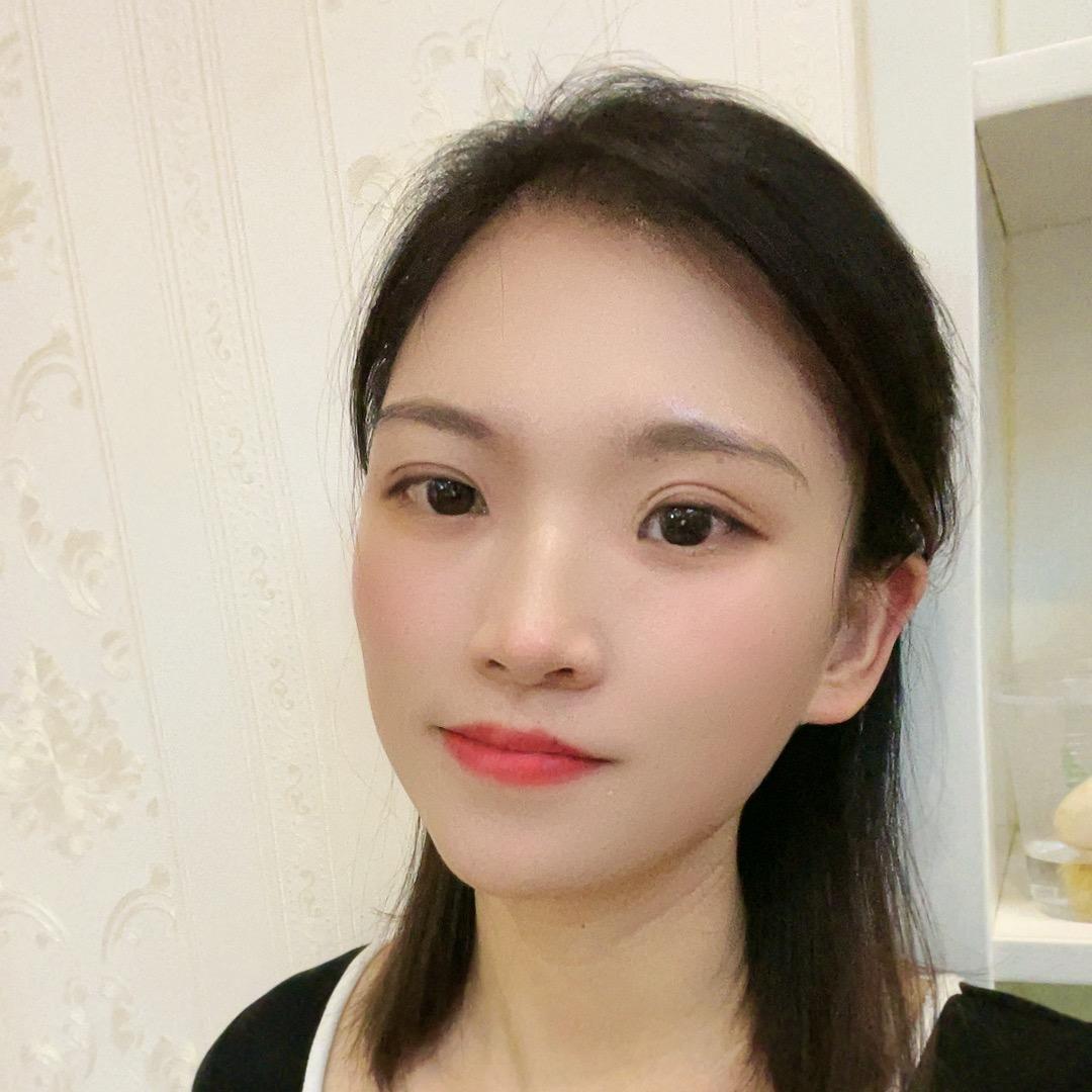 一只大泡芙