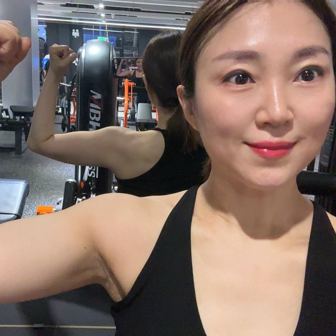 美容师尹娜爱健身