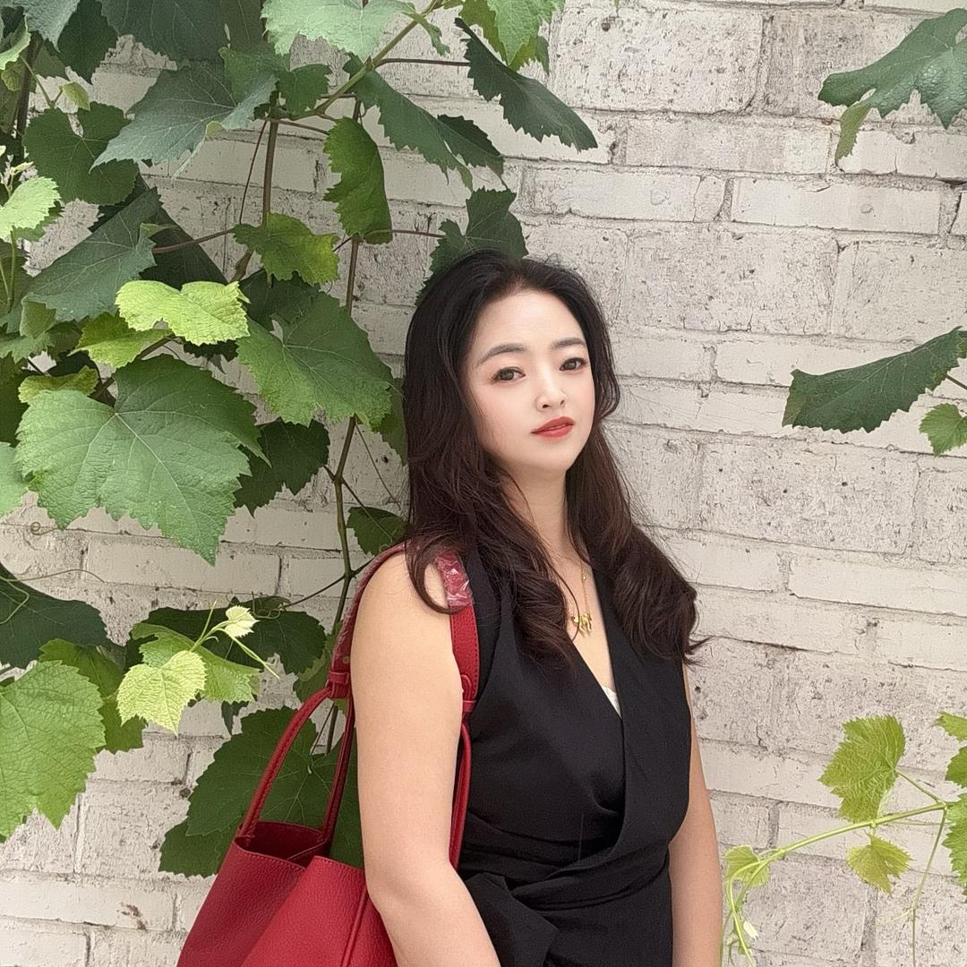 靓美姿（女装）（皮皮虾潮童馆）