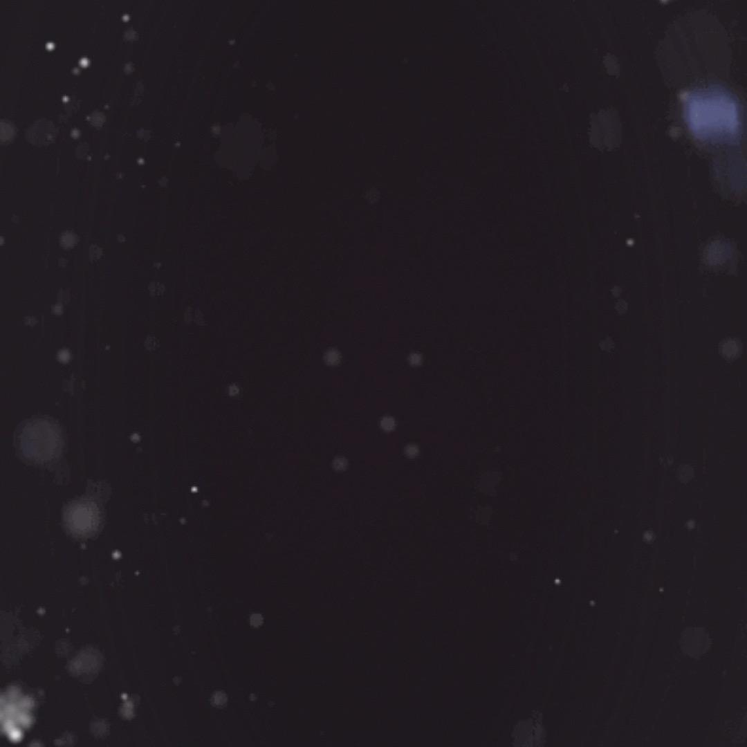 ，。
