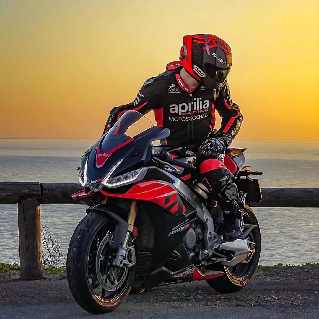 看见机车请@我-