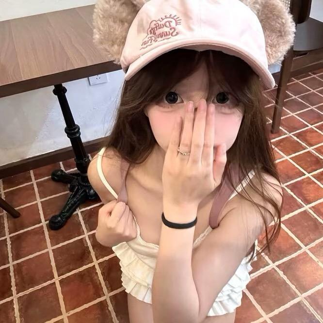 腼腆小美