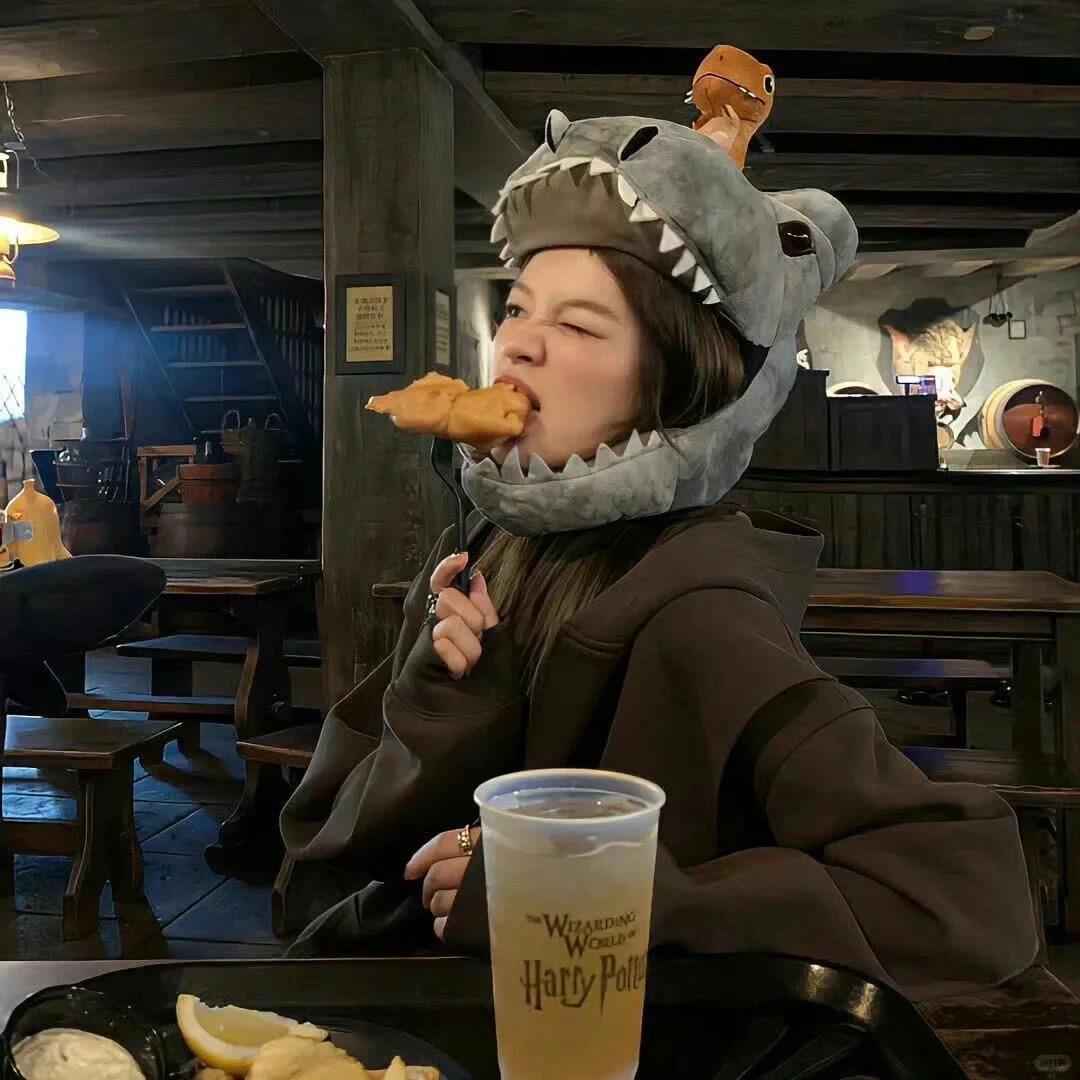 趴在桌子上数羊