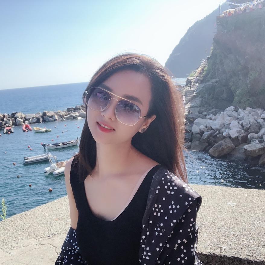 是monica吖