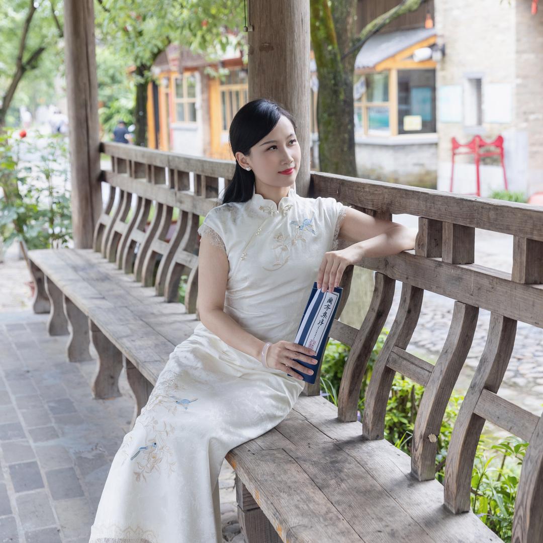 主持人菲儿～