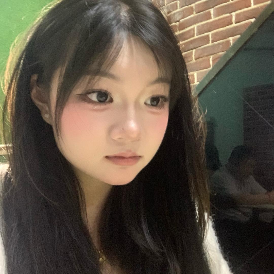 爱心小姐姐
