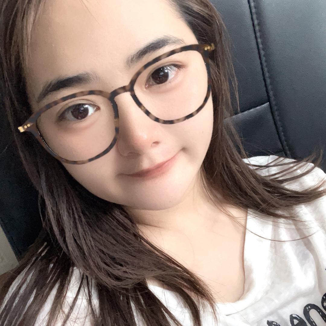 卖配件的小霞