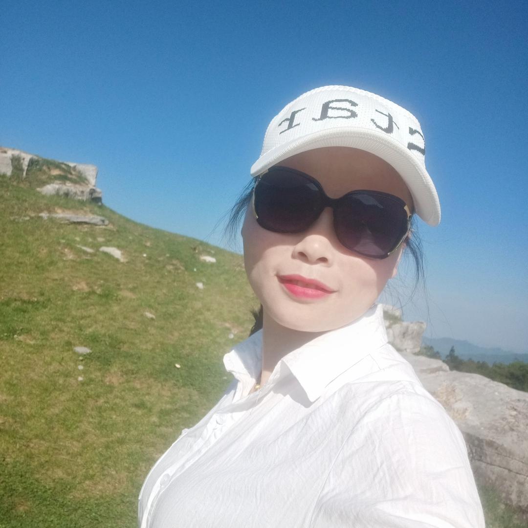 黔江莽三店长华姐