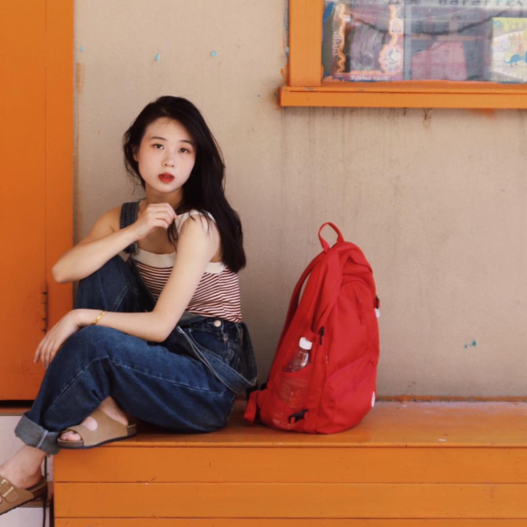 一个甜妹罢了
