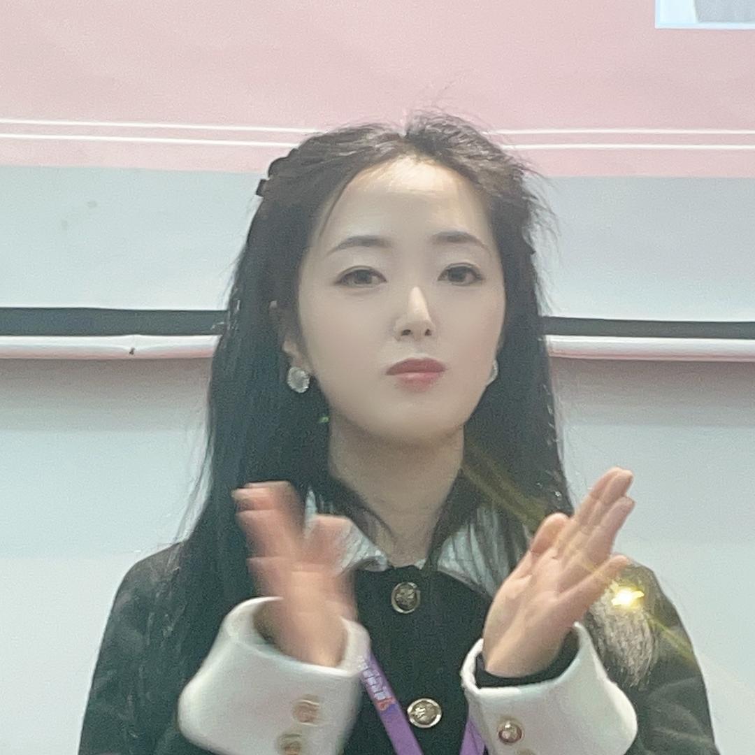 小璐老师🌸