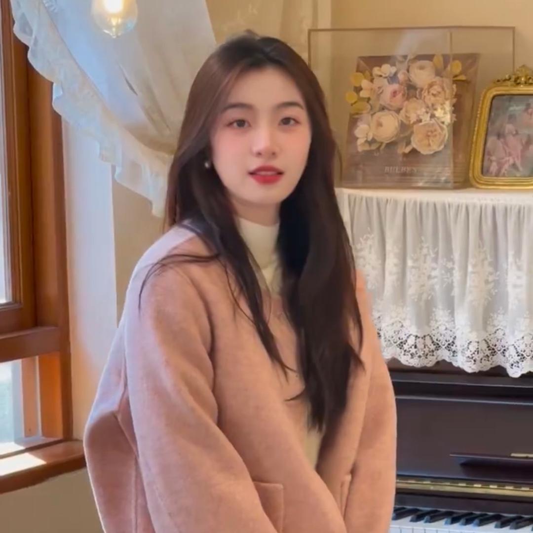 ZHOUZHOU 🫥🫥🫥