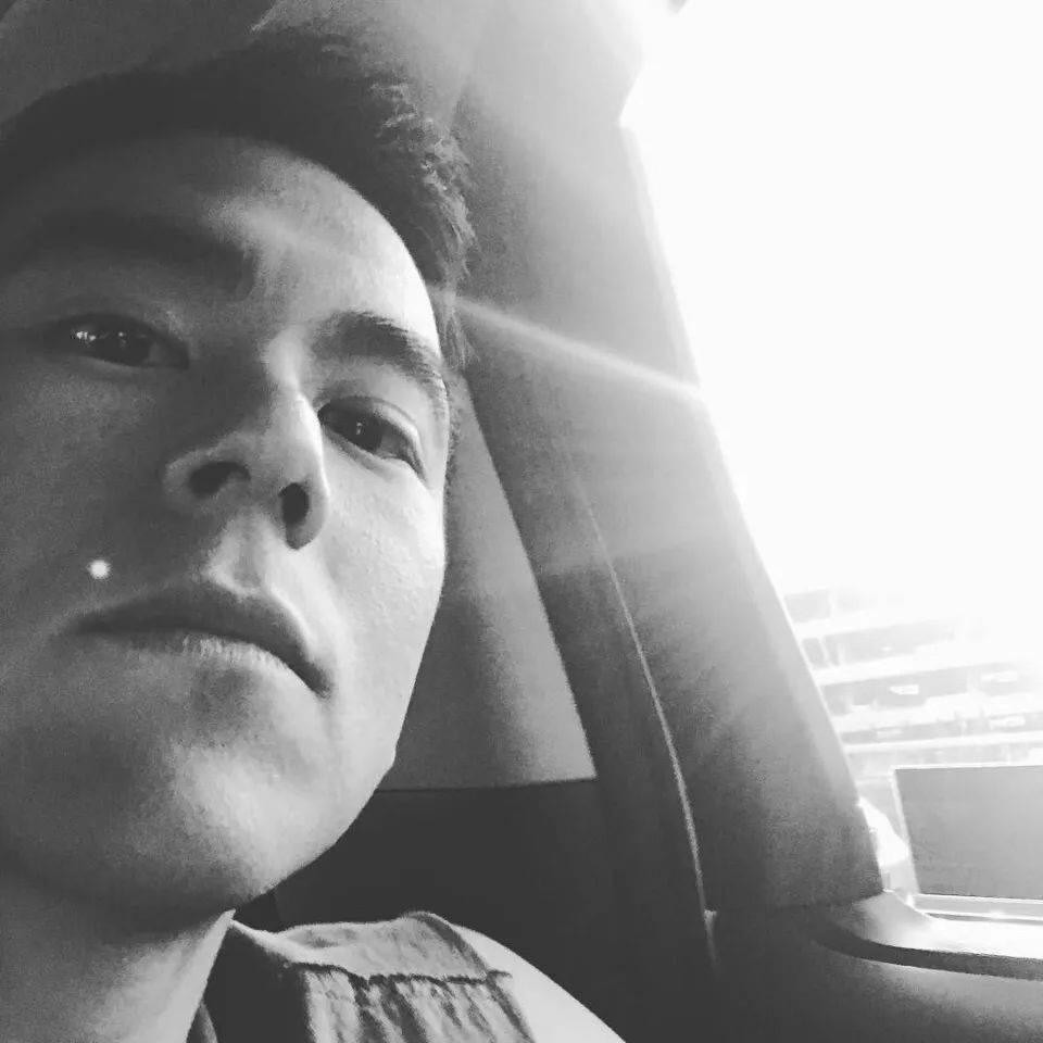 小陆只会修手机