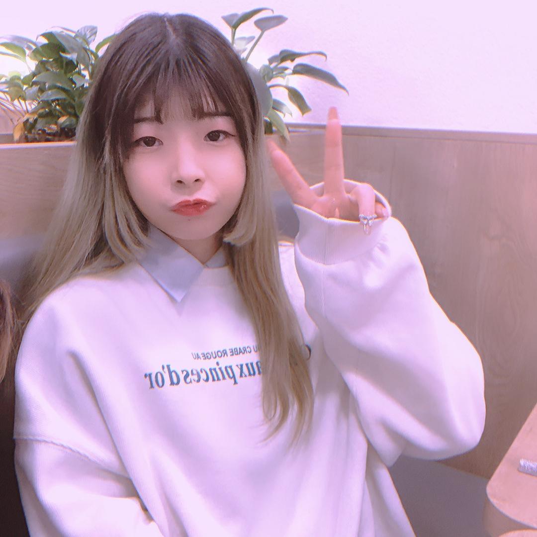 舒舒😘