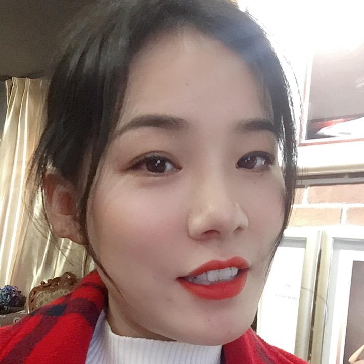 伊姑娘（在努力）