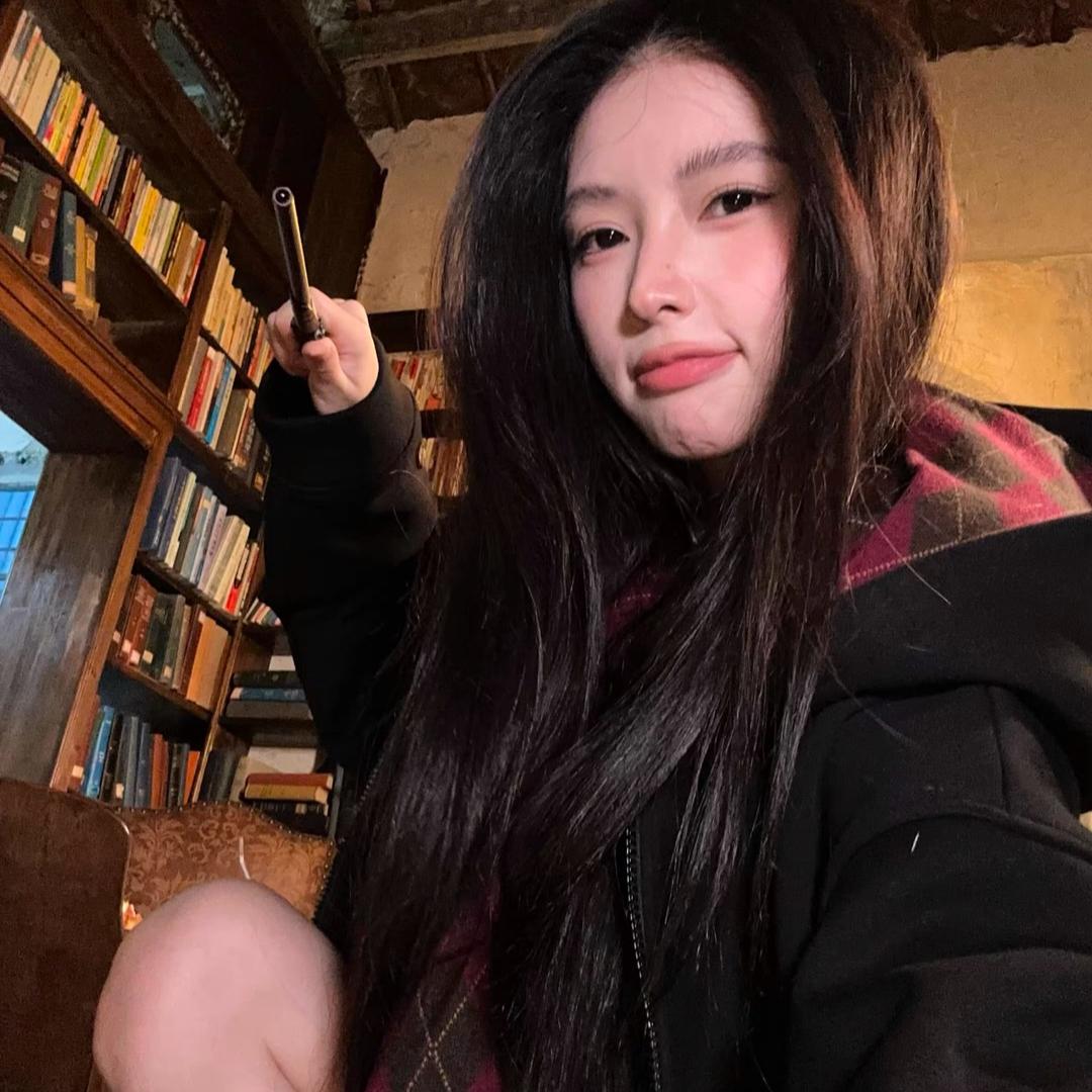 J