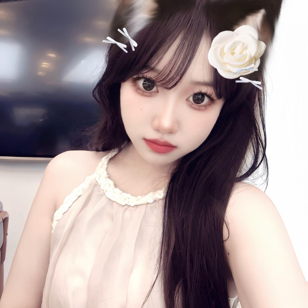 捏我小肥脸