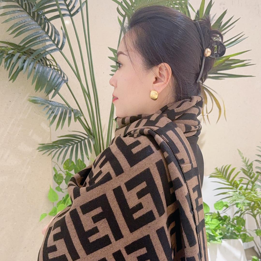 Tina服配