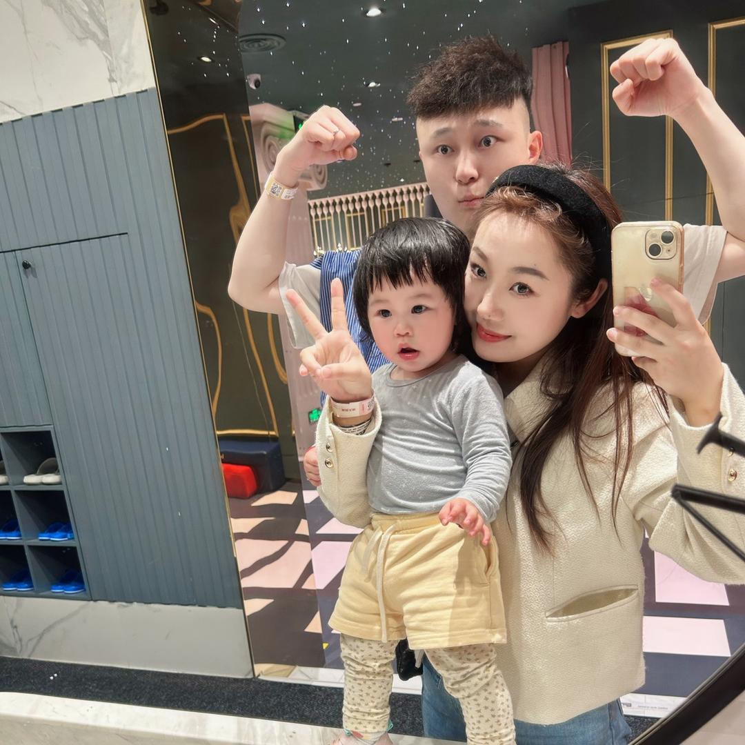 李莫走夫妇（湘潭首家榴莲芝士饼）
