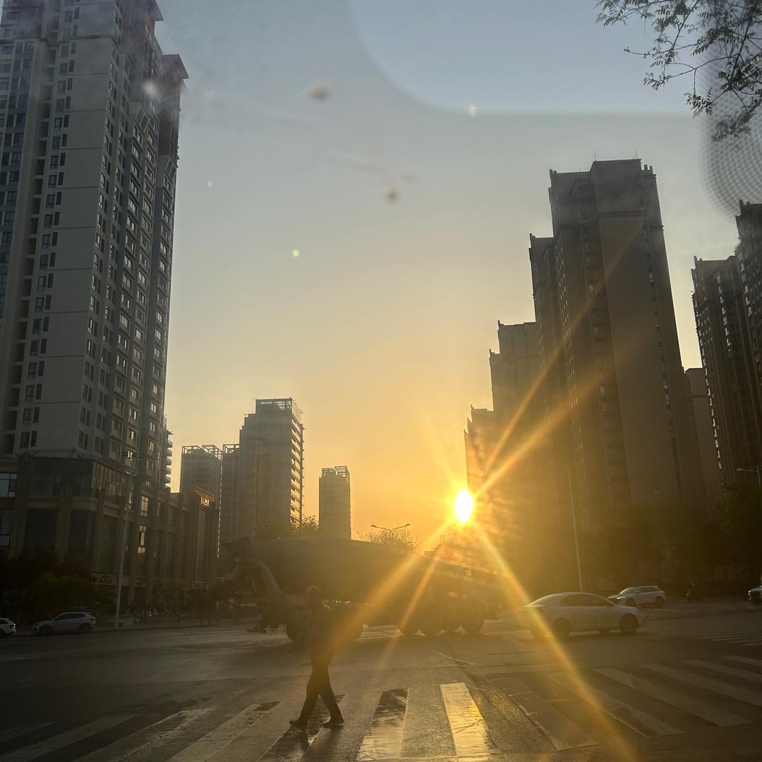 建材小位….