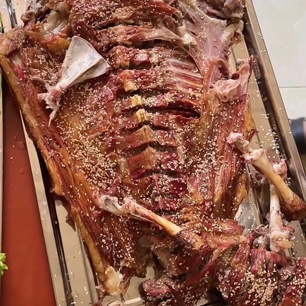 砀山县龙龙流动上门烤全羊