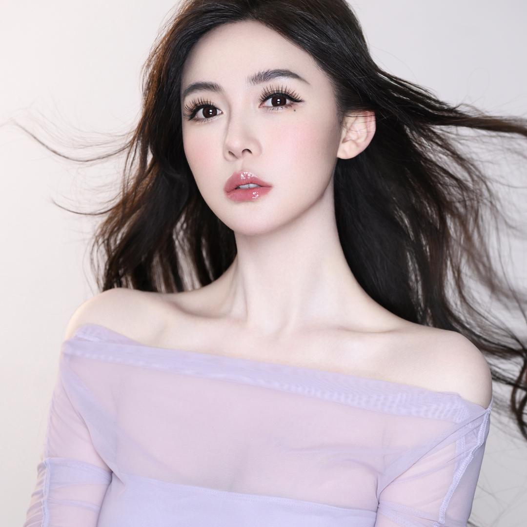 田娇baby直播爆款返场