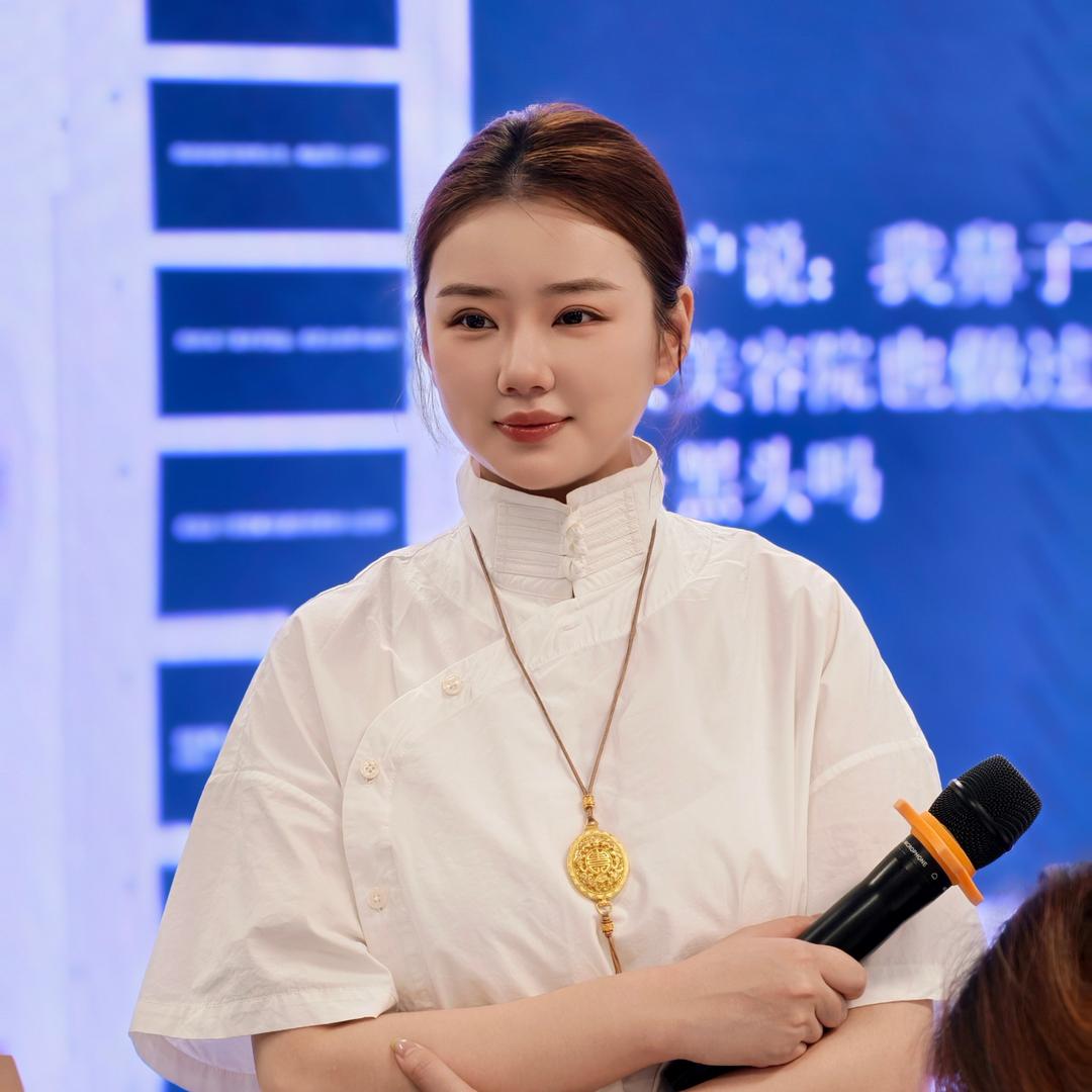 班主任曹-未来美业