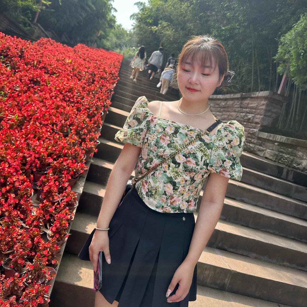 婷婷挫美甲美睫