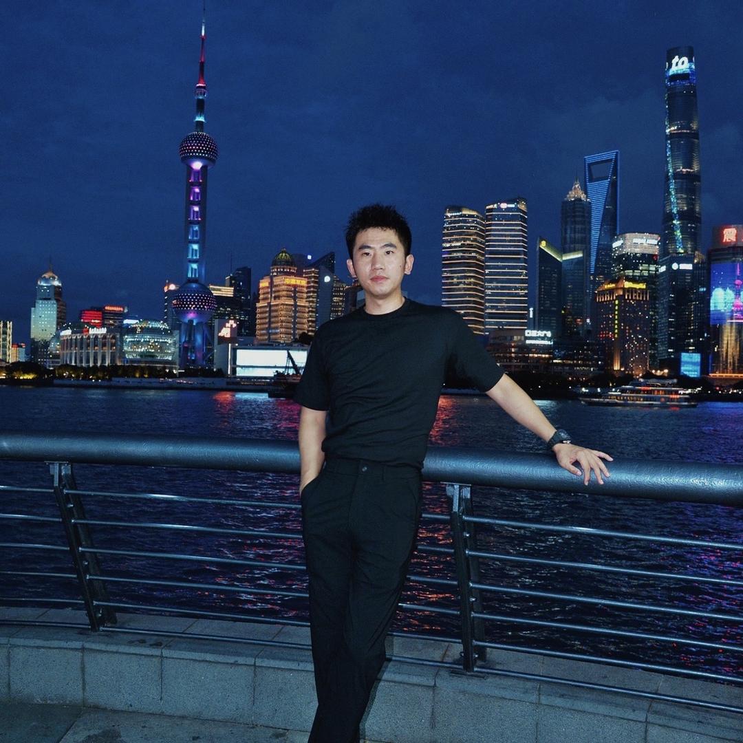 张荣坤，铁帽子王