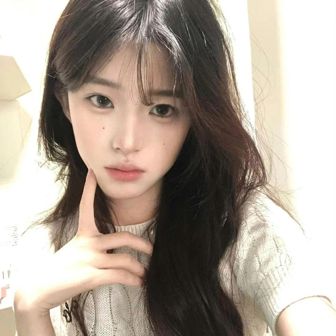 IU