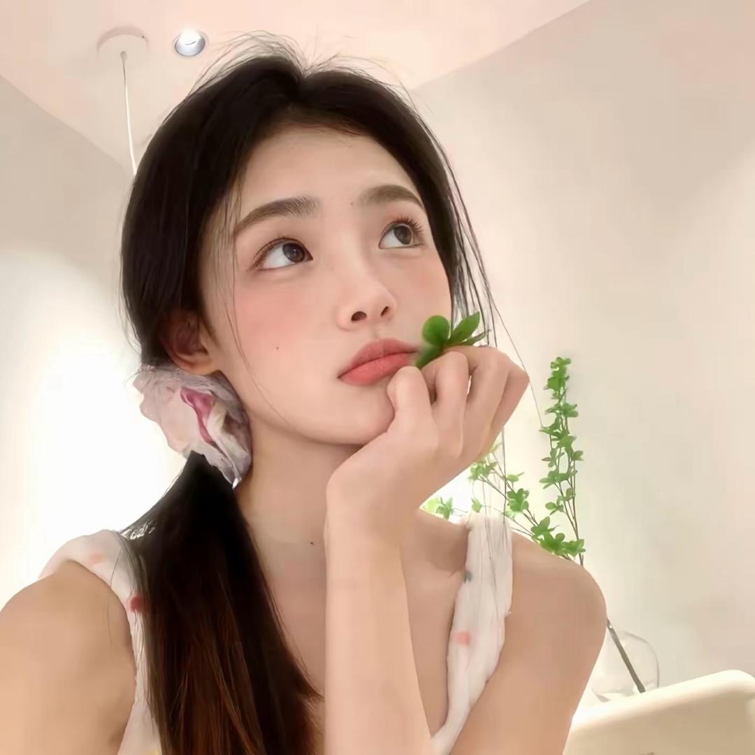 电动车少爷云灵儿头像