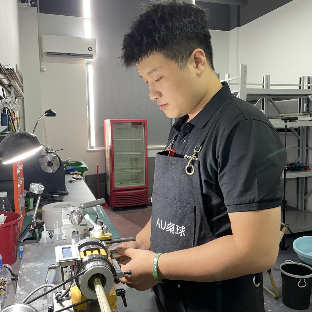 阿郑台球修杆·收学员