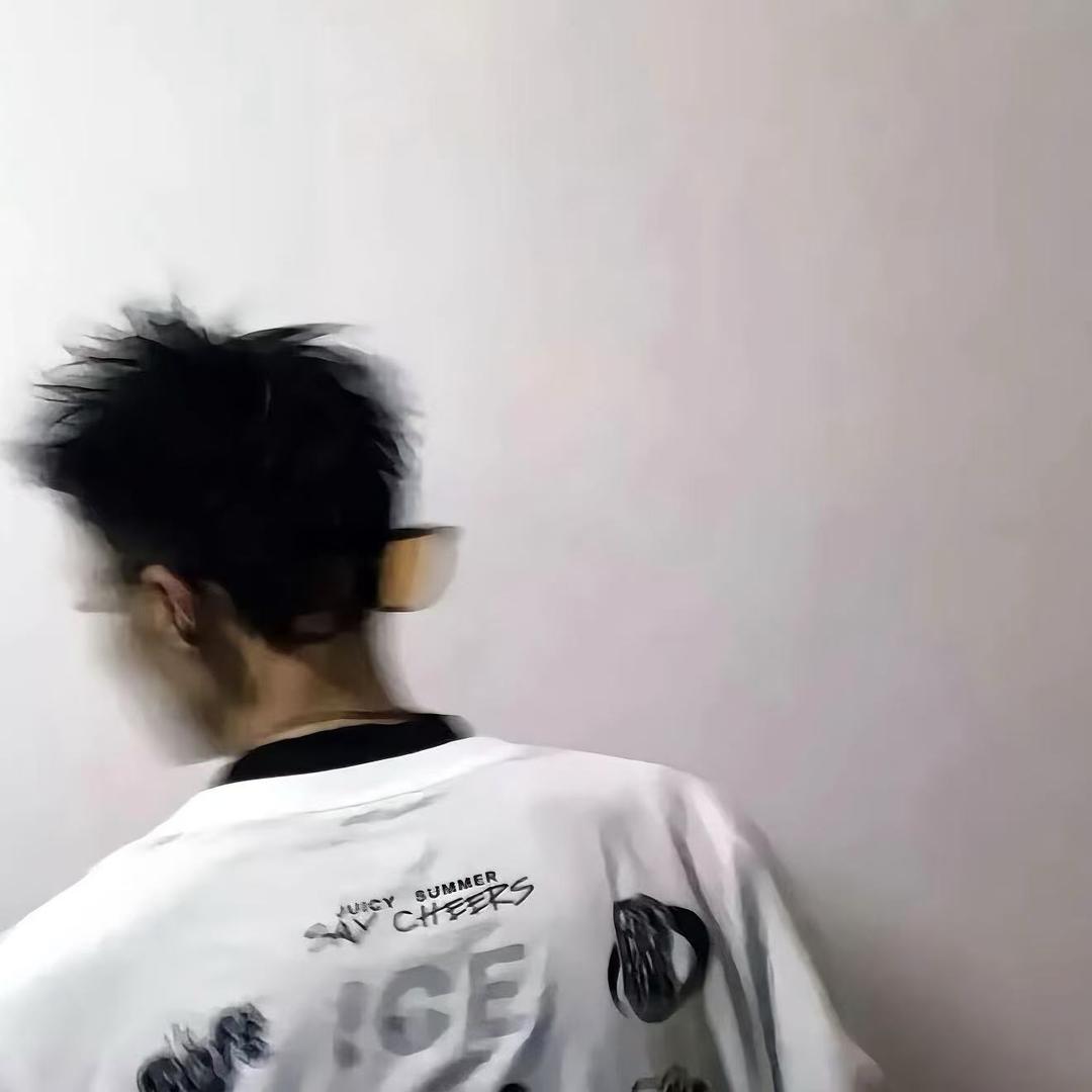 R丶