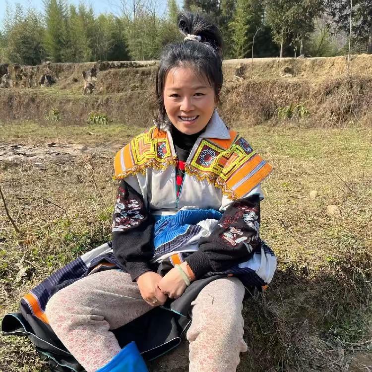 晓啊英洗发水