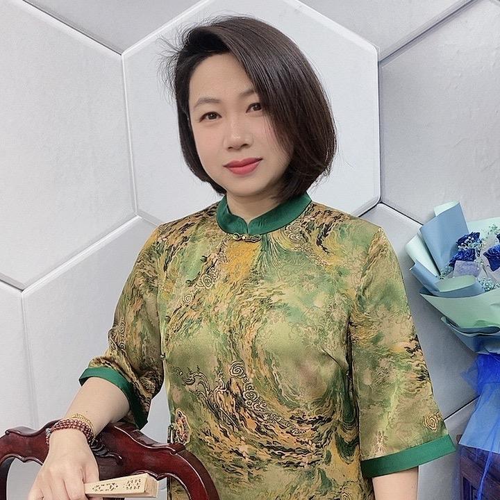 五彩萱妈妈装店铺