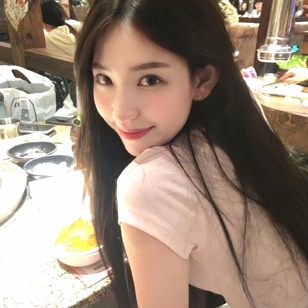 椰椰.