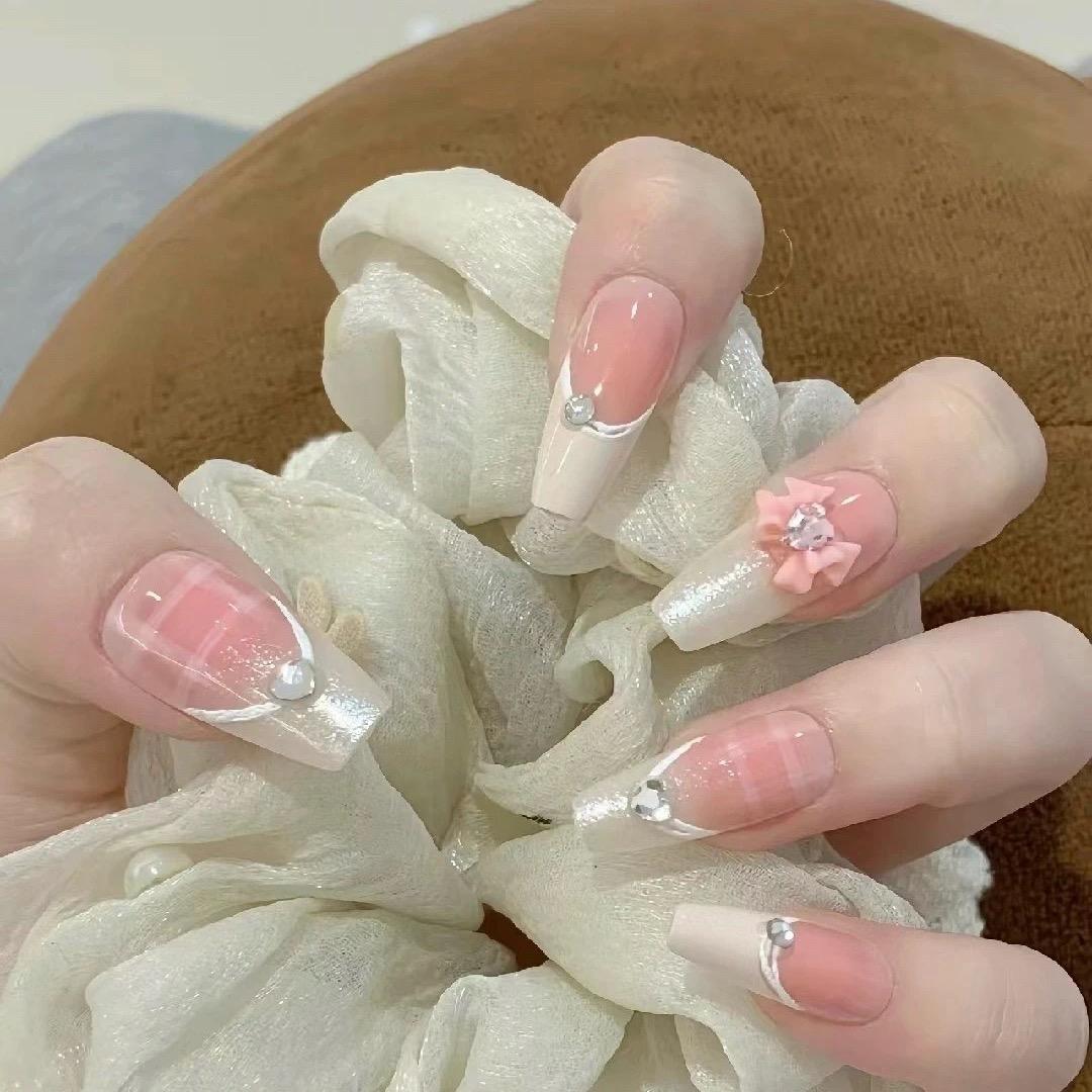 小雪美甲
