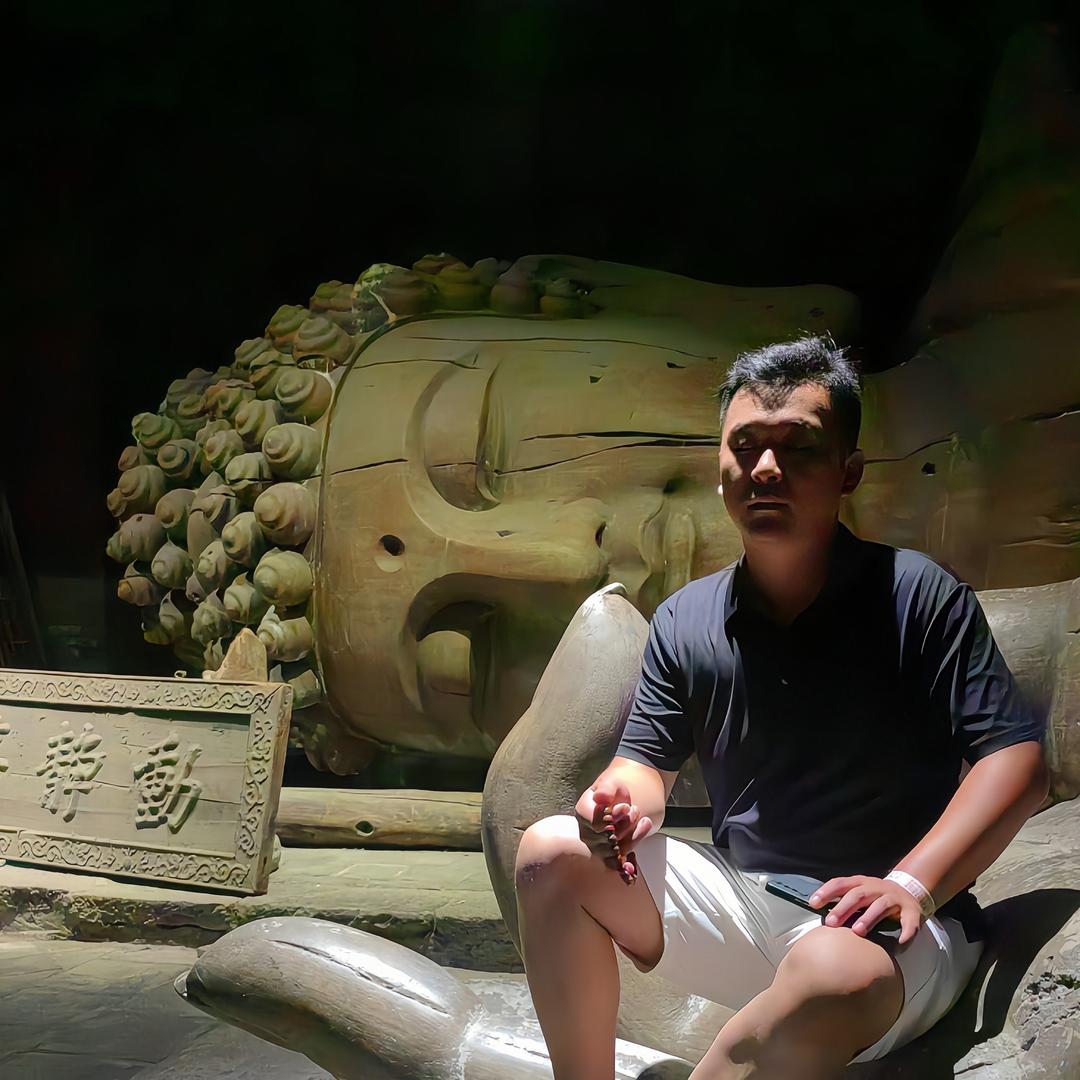 边凯