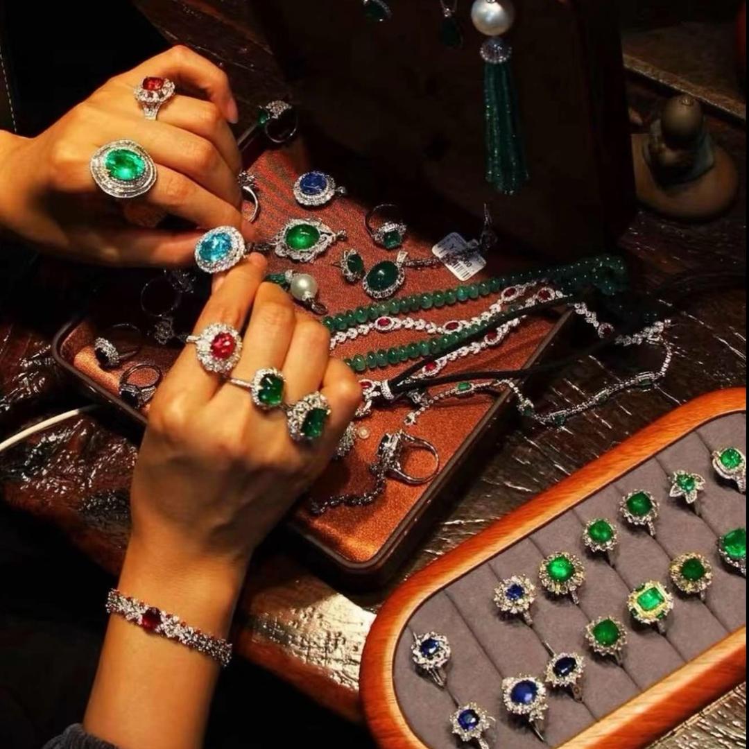 嘉鱼县芙松百货商行