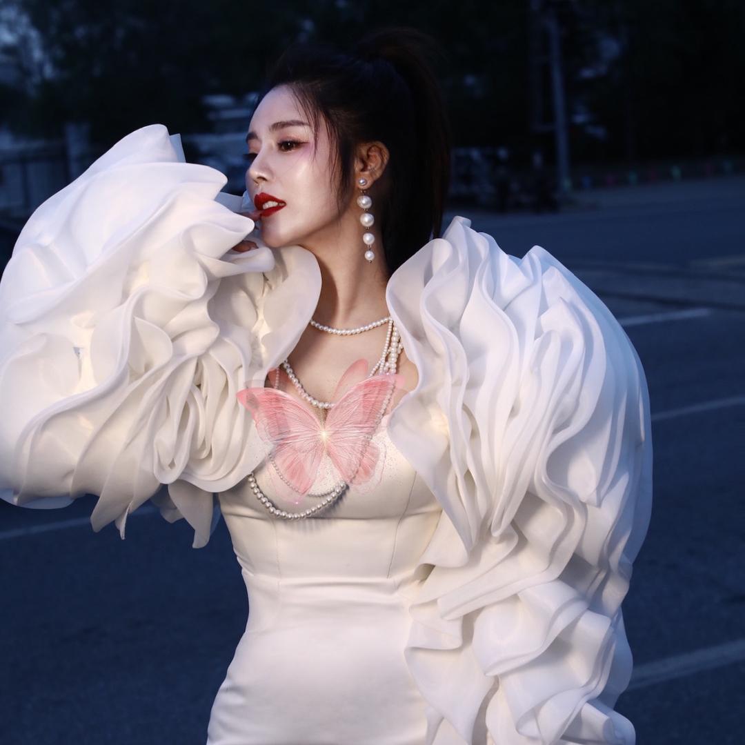 是伊伊吖🎀
