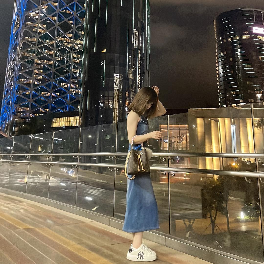 白白